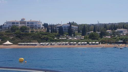Απαντά στην Ελεγκτική το Υφυπουργείο Τουρισμού - «Υπάρχει πρόοδος στην αδειοδότηση των ξενοδοχειακών μονάδων»