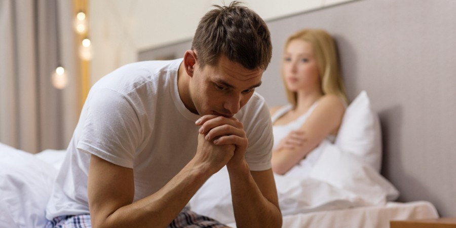 Σεξ και ανδρικά στερεότυπα: Ποιοι άνδρες δυσκολεύονται να απολαύσουν την ερωτική συνεύρεση