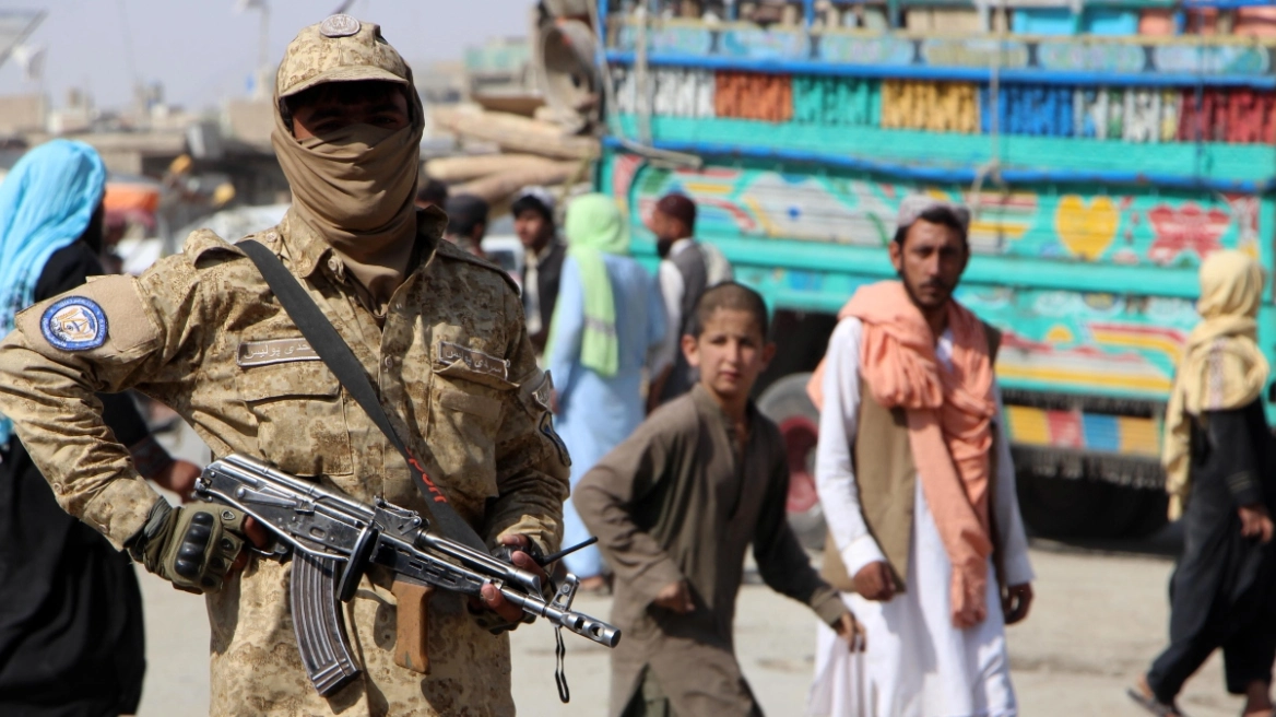 Ανταλλαγή πυρών στα σύνορα Αφγανιστάν και Πακιστάν: Αλληλοκατηγορούνται οι δύο χώρες - Δείτε βίντεο