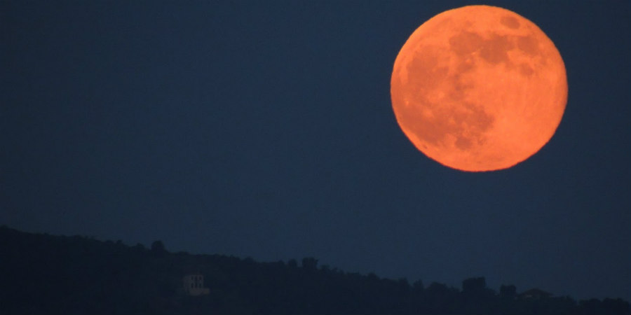 Κόκκινο φεγγάρι ορατό και στην Κύπρο - Ημερομηνία και ώρα