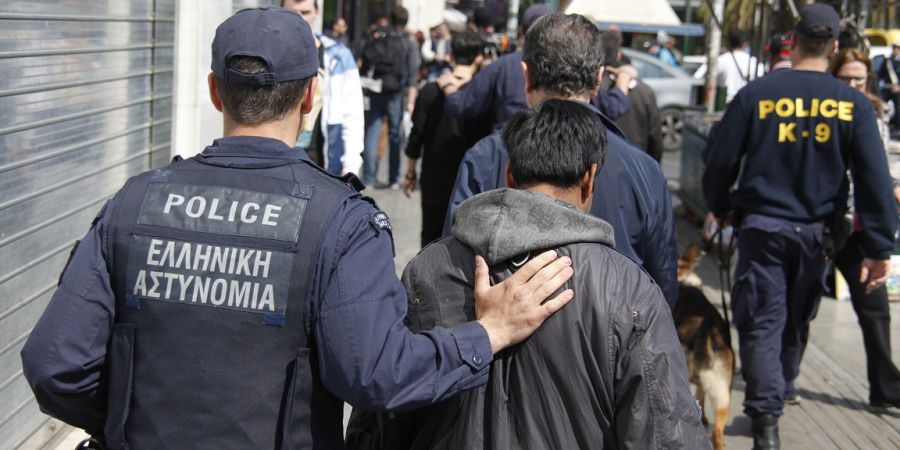 Συλλήψεις για παράνομη μεταφορά αλλοδαπών – Αντιστάθηκαν στους αστυνομικούς
