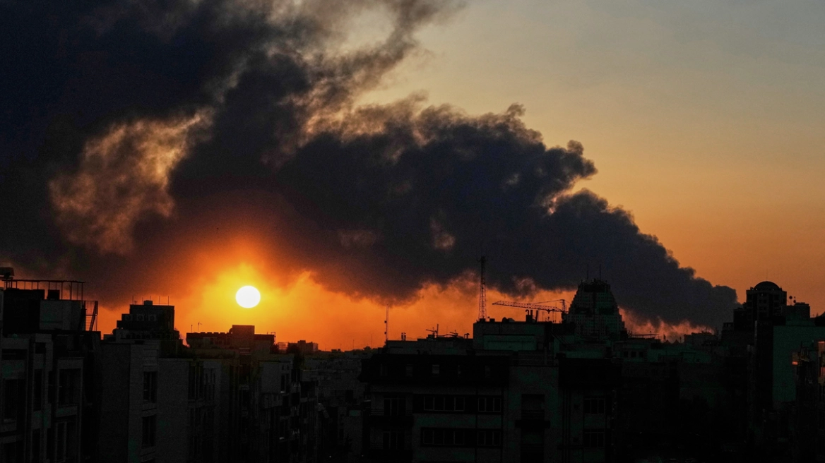 LIVE: Φλέγεται για πέμπτη μέρα η Μέση Ανατολή - Νεκρή 11χρονη από πτώση θραυσμάτων στο Κουβέιτ - «Χτυπήθηκαν» προξενείο των ΗΠΑ στο Ντουμπάι και βάση στο Κατάρ