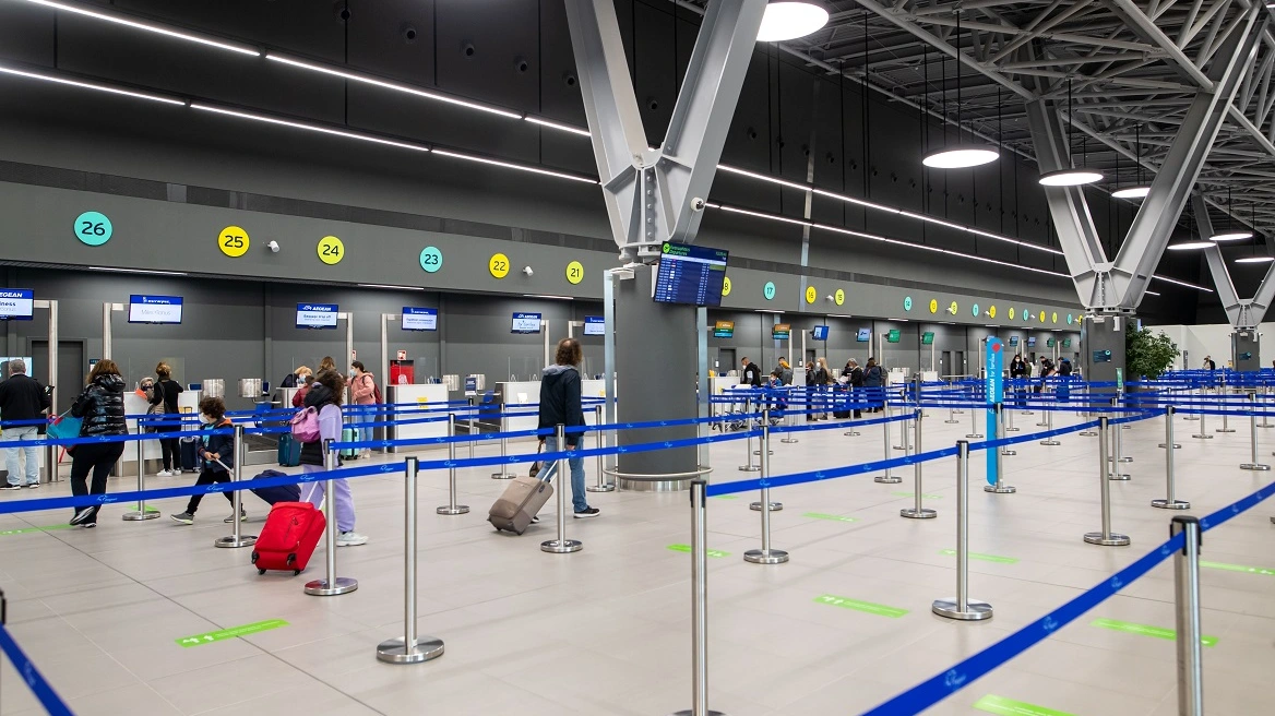 Μεθυσμένος Άγγλος επιτέθηκε σε επιβάτες και πλήρωμα πτήσης - Αναγκαστική προσγείωση