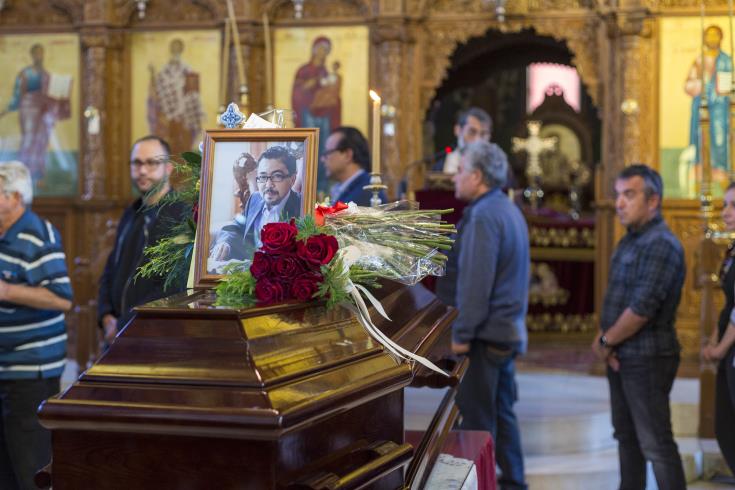 ΛΕΜΕΣΟΣ: Τελέστηκε η κηδεία του δημοσιογράφου Στέλιου Κρέουζου