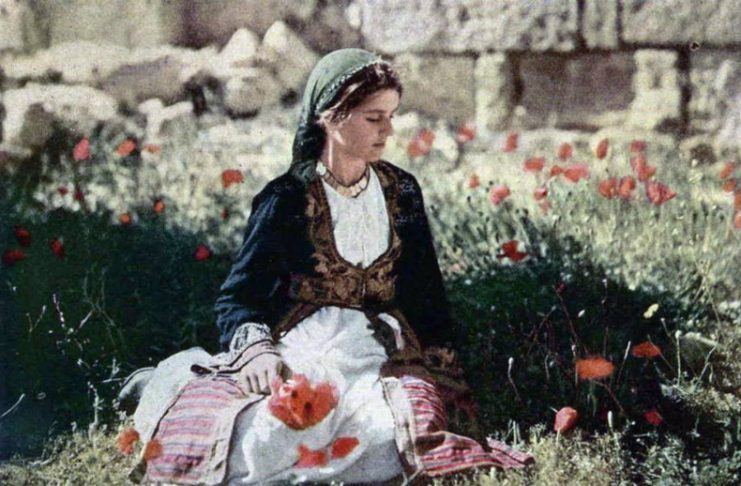 Η πανέμορφη Ελένη από το Ριζοκάρπασο, οι σκληροτράχηλοι άντρες και οι γυναίκες των βουνών.Οι σπάνιες φωτογραφίες του National Geographic από την Κύπρο το 1928.