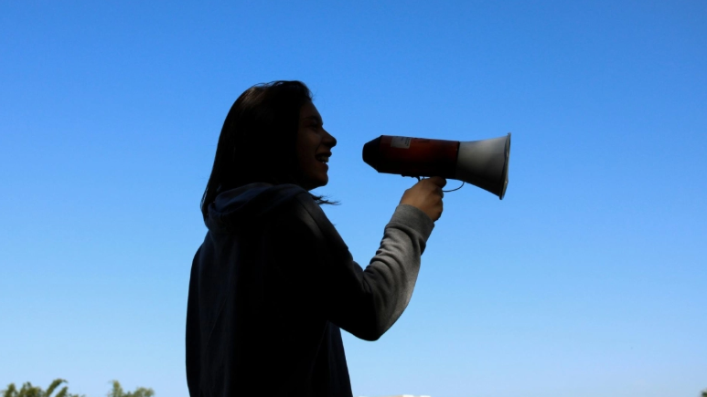 «Νυχτερινός πόλεμος»: Όταν οι βρισιές ακούγονται… χιλιόμετρα μακριά - Ποινή φυλάκισης για.... γειτονικό καβγά