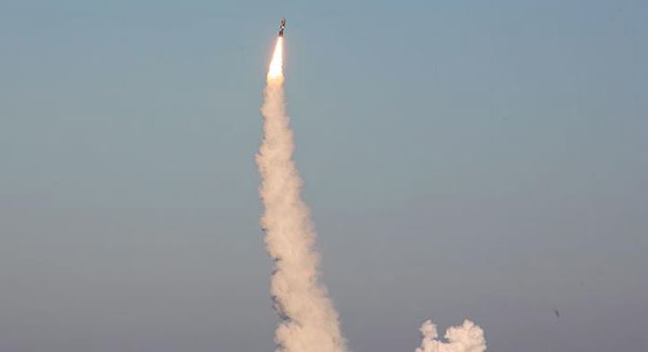 Νέα εκτόξευση δύο βαλλιστικών πυραύλων 'αγνώστου τύπου'