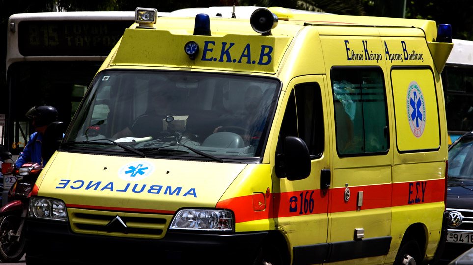 ΕΛΛΑΔΑ - ΤΡΑΓΩΔΙΑ: «Έσβησε» στο ασθενοφόρο – Την μετέφεραν από το ένα νοσοκομείο στο άλλο 
