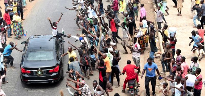 Νιγηρία: Αστυνομικός παρέσυρε και σκότωσε παιδιά - Τον λίντσαραν μέχρι θανάτου 