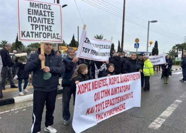 Στους δρόμους οι κάτοικοι στον Μαζωτό - «Φωνάζουν» για τοποθέτηση κινητής μονάδας αφαλάτωσης