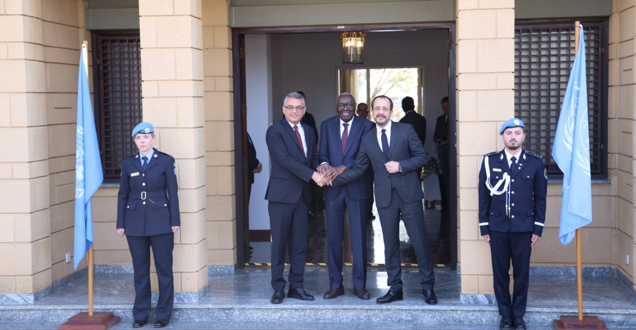 Πρώτη συνάντηση Χριστοδουλίδη – Ερχουρμάν: Παρούσα μέσω τηλεδιάσκεψης η απεσταλμένη του ΟΗΕ Μαρία Άνχελα Ολγκίν