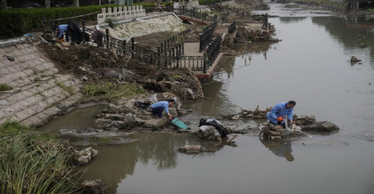 Κίνα: Δεκάδες νεκροί και αγνοούμενοι από τις καταρρακτώδεις βροχές