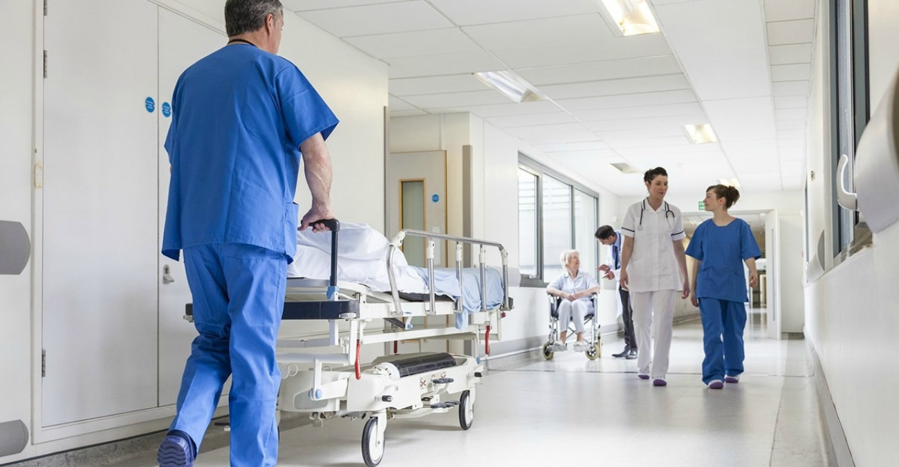 Συναγερμός στην Υγεία: Κόβονται 24 θέσεις γιατρών - «Αποδυναμώνουν τα νοσοκομεία»