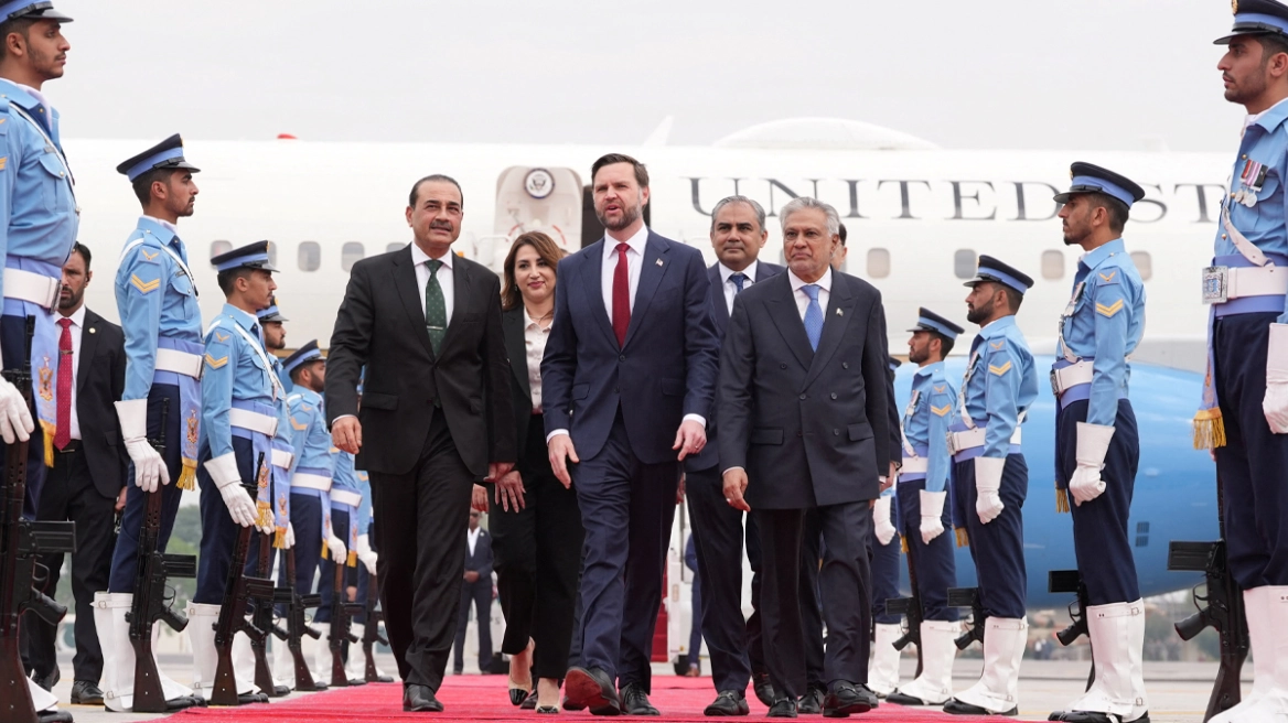 LIVE: Οι ΗΠΑ διαψεύδουν ότι συμφώνησαν στην αποδέσμευση περιουσιακών στοιχείων της Τεχεράνης - Οι 2+1 φάσεις των διαπραγματεύσεων στο Πακιστάν