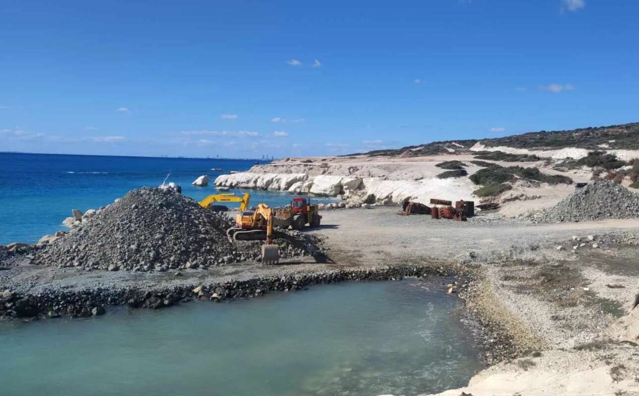 Απόρριψη προσφυγής περιβαλλοντικών οργανώσεων για ακύρωση άδειας εγκαταστάσεων υδατοκαλλιέργειας σε περιοχή Μονής – Βασιλικού
