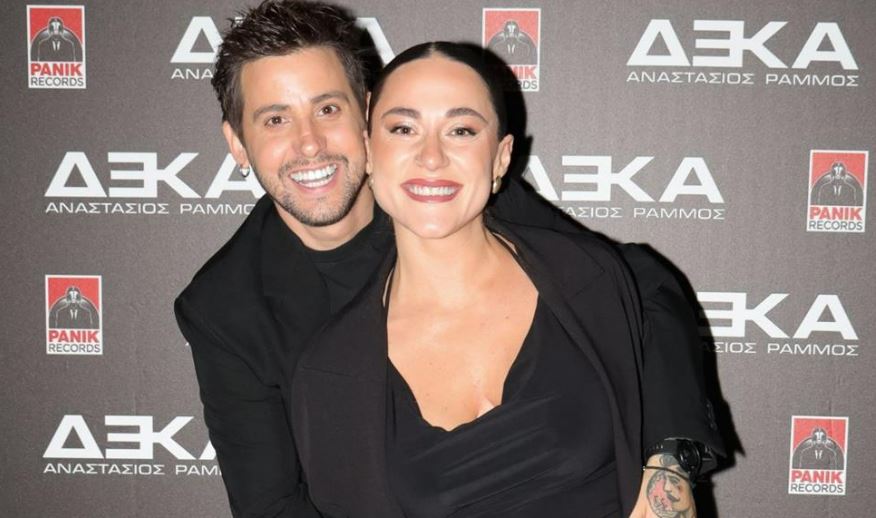 Αναστάσιος Ράμμος: Η σύντροφός του πήρε εξιτήριο από το μαιευτήριο - Οι φωτογραφίες που δημοσίευσε ο τραγουδιστής με τη νεογέννητη κόρη του