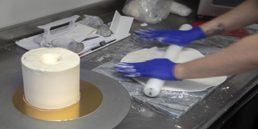 ΦΙΝΛΑΝΔΙΑ: Σαρώνει σε πωλήσεις το κέικ σε σχήμα χαρτιού τουαλέτας