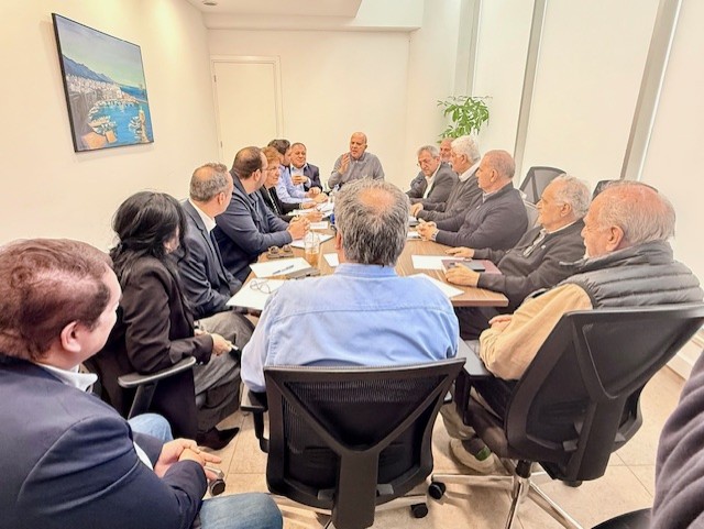 Η ΔΗΠΑ σε φάση ανασύνταξης: Η αυτόνομη κάθοδος, η επιστολή Μιχάλη Γιακουμή και το «παράθυρο ευκαιρίας» για τον κεντρώο χώρο