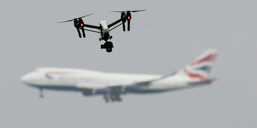Ένα drone συνεχίζει να προκαλεί ταλαιπωρία στο αεροδρόμιο του Λονδίνου Γκατγουικ