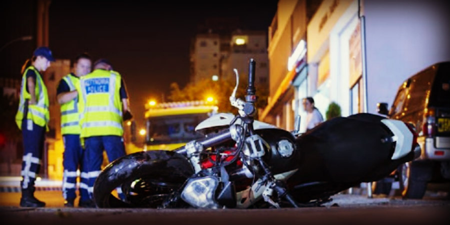 Όχημα συγκρούστηκε με μοτοσικλέτα στην Λεμεσό – Στο νοσοκομείο ένα πρόσωπο 