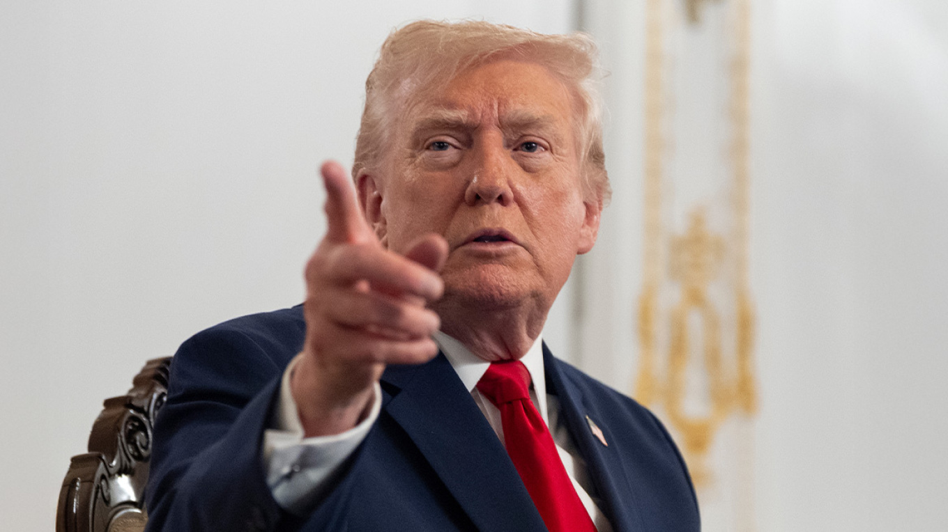 Σφοδρή επίθεση Τραμπ στη νέα ιδιοκτησία του CBS για τη συνέντευξη πρώην πολιτικής του συμμάχου