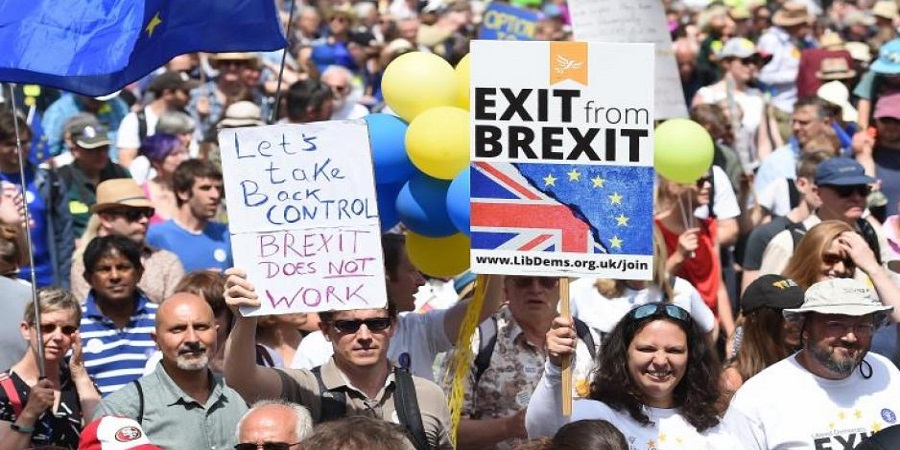 Μεγάλη διαδήλωση στο Λονδίνο για δεύτερο δημοψήφισμα για το Brexit 