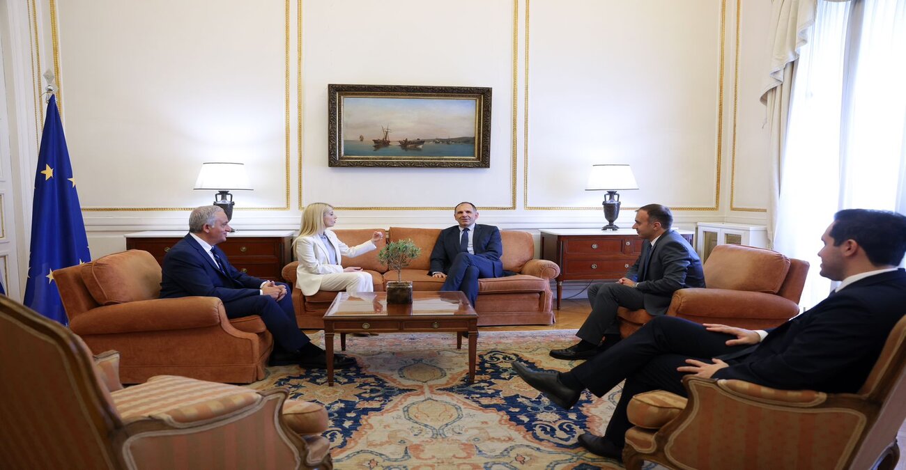 Ολοκληρώθηκαν οι επίσημες επαφές της Προέδρου του ΔΗΣΥ στην Αθήνα - Συναντήθηκε με Έλληνες Υπουργούς