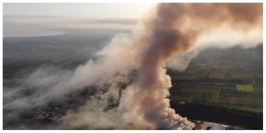 ΕΛΛΑΔΑ: Τοξικό νέφος πάνω απο την Κόρινθο - Μεγάλη φωτιά σε εργοστάσιο