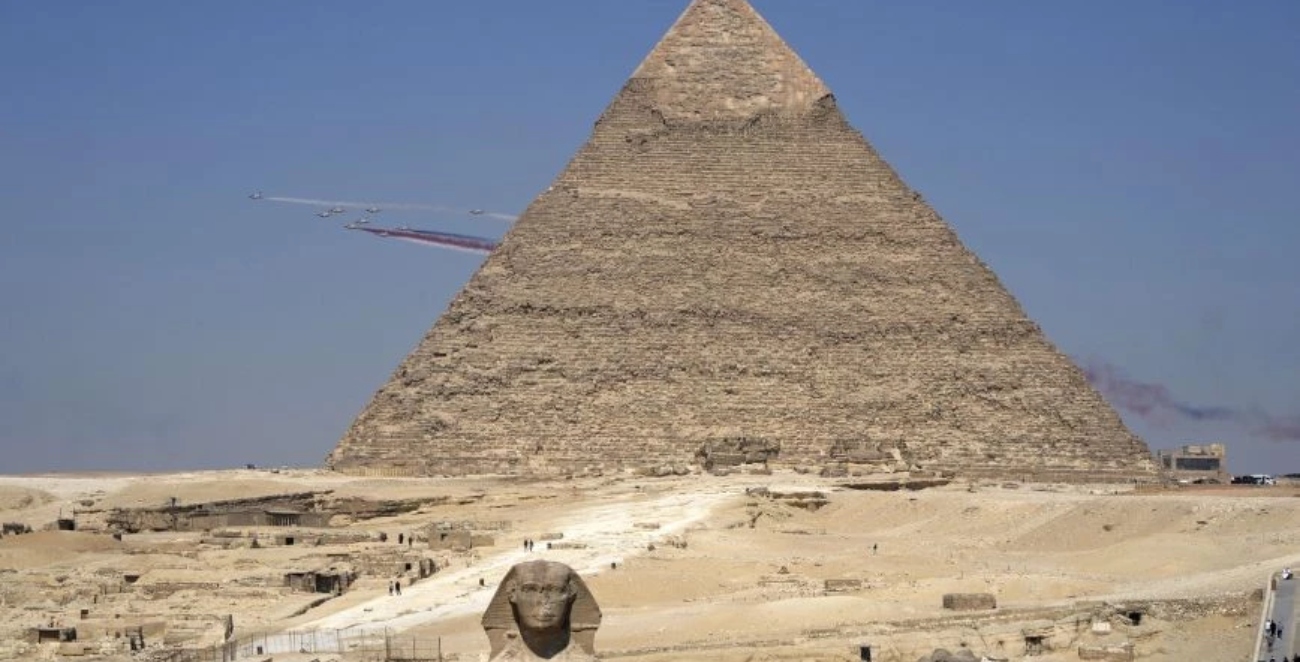 Μυστικός διάδρομος ανακαλύφθηκε πίσω από την κύρια είσοδο της Μεγάλης Πυραμίδας της Γκίζας