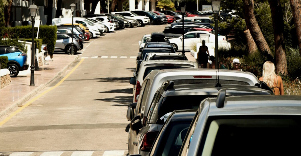 Δεν βρίσκεις που να παρκάρεις; Το «κόλπο» για να το καταφέρεις μέσα σε... 9 λεπτά