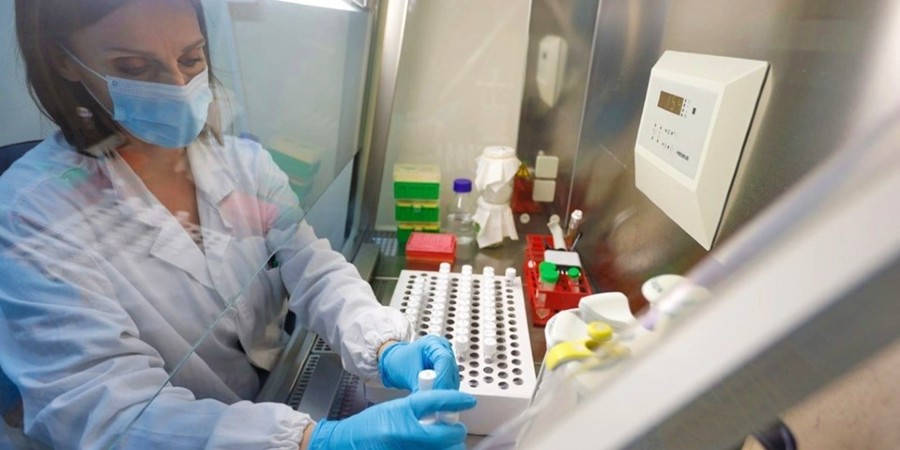 Αυτά τα εργαστήρια θα είναι ανοιχτά τις αργίες των Χριστουγέννων για PCR και Rapid test