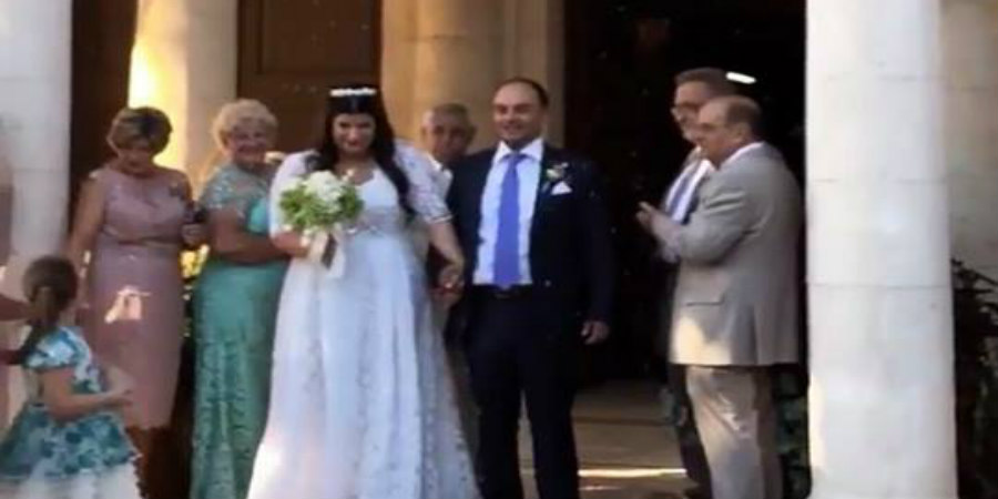 Πασίγνωστος Κύπριος ηθοποιός σε ρόλο dj στον γάμο της Βρόντη – «Έβαλε φωτιά» στο γέλντι - ΦΩΤΟΓΡΑΦΙΕΣ