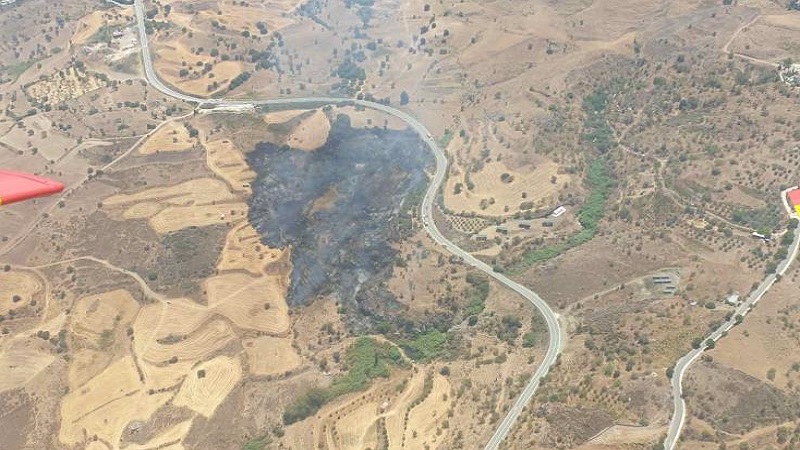 ΠΑΦΟΣ: Υπό πλήρη έλεγχο δασική πυρκαγιά σε περιοχή  μεταξύ Δρούσειας και Κρήτου Τέρρα