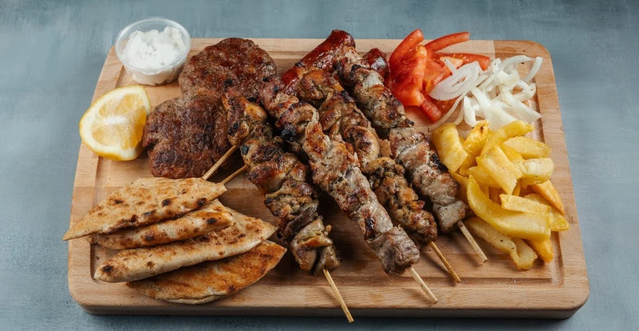Νέο εστιατόριο ανοίγει στην Κύπρο με καταγωγή από… Λάρισα – Φέρνει μαζί του το διάσημό του κοντοσούβλι – Πού θα ανοίξει