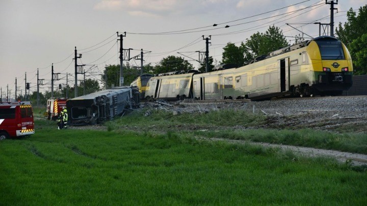 Δύο νεκροί και 15 τραυματίες σε εκτροχιασμό τρένου στην Αυστρία