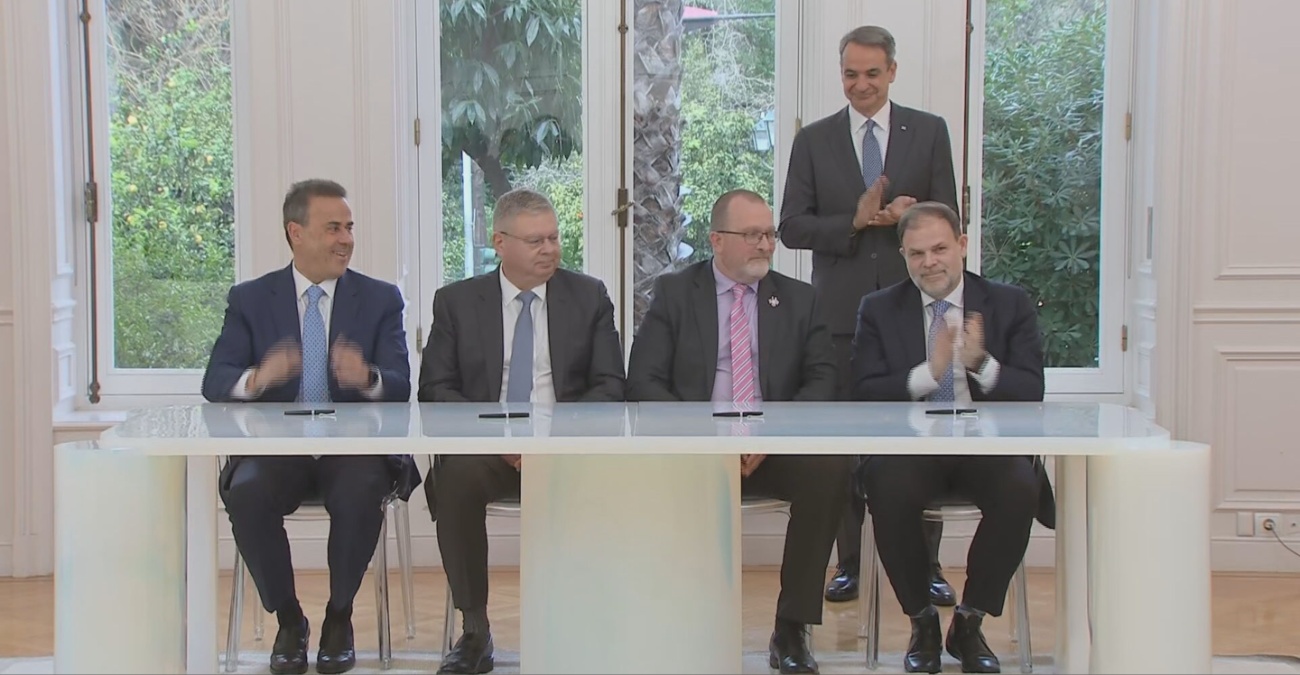 Έπεσαν οι υπογραφές με τη Chevron - «H χώρα κάνει άλμα, αναδεικνύεται σε κόμβο εναλλακτικής ενέργειας», λέει ο Μητσοτάκης