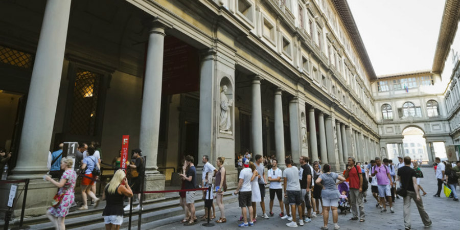 Φλωρεντία: Οι τουρίστες θα πληρώνουν πρόστιμο αν... τρώνε στον δρόμο