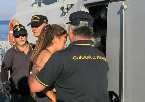 Κριτική στην Ιταλία ασκεί ο Γερμανός Πρόεδρος για τη σύλληψη της καπετάνιου του Sea Watch 3 