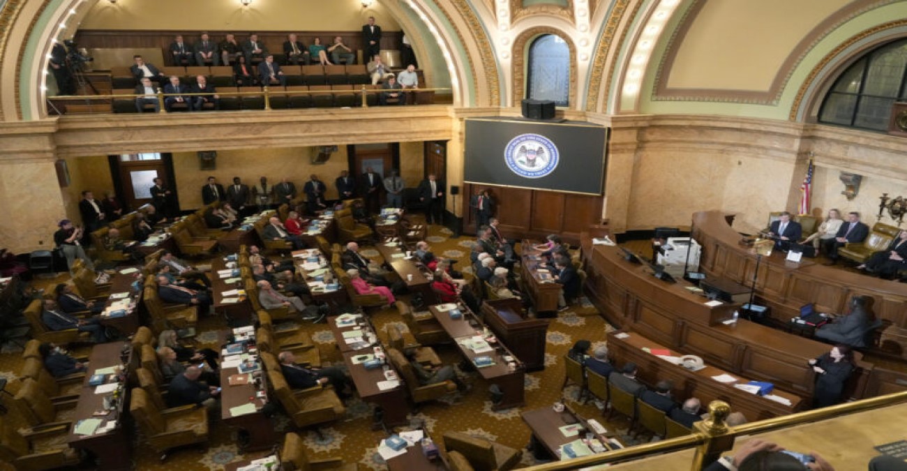 ΗΠΑ: Η Βουλή των Αντιπροσώπων υπερψήφισε νομοσχέδιο για να αποφευχθεί η παράλυση του ομοσπονδιακού κρατικού μηχανισμού