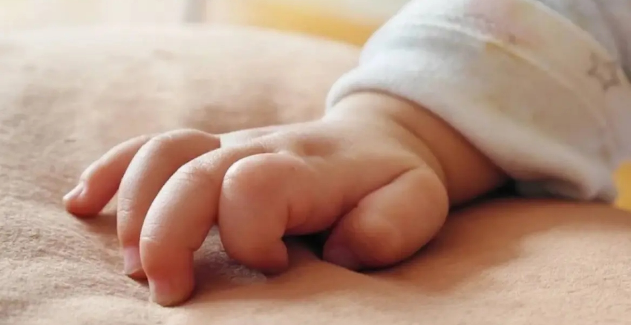 Τραγωδία στην Πάτρα : Πέθανε 5,5 μηνών κοριτσάκι, οι γονείς δωρίζουν τα όργανά του