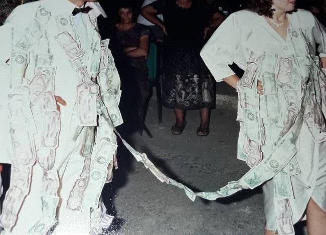Μια εικόνα από άλλη εποχή - Έτσι ήταν ο κυπριακός γάμος πριν από περίπου… 100 χρόνια - Δείτε τη φωτογραφία