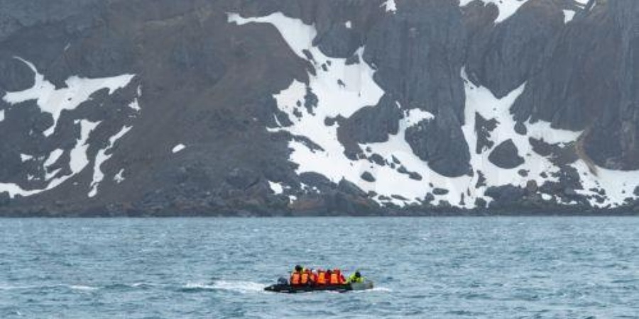 Βουλγαρικό ερευνητικό πλοίο θα αποπλεύσει για την πρώτη του αποστολή στην Ανταρκτική στο τέλος του έτους