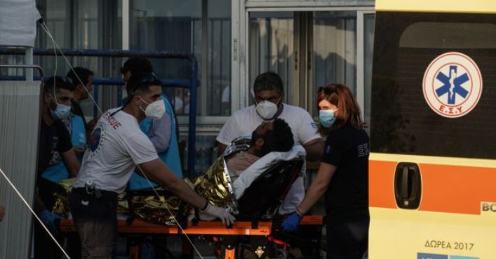 Ναυάγιο στην Πύλο: Στο νοσοκομείο της Καλαμάτας 30 πρόσφυγες