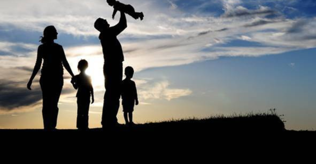 Ανησυχία για την μείωση πολύτεκνων οικογενειών - Προτάσεις για εφάπαξ και κίνητρα για απόκτηση τρίτου παιδιού