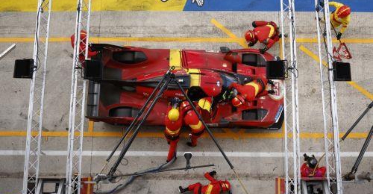 Ferrari σε φυσικό μέγεθος με πάνω από 380.000 κυβάκια
