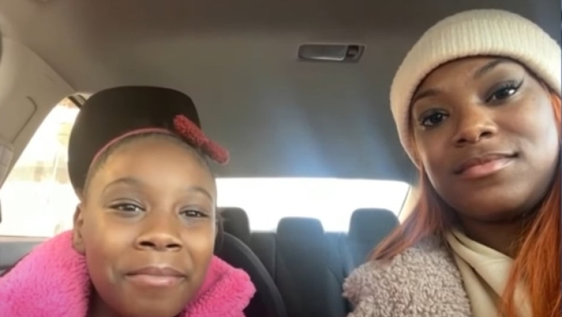 Μητέρα από το Σικάγο θύμισε στην κόρη της να βγάλει το φαγητό από την κατάψυξη μέσω... videogame - Δείτε βίντεο 