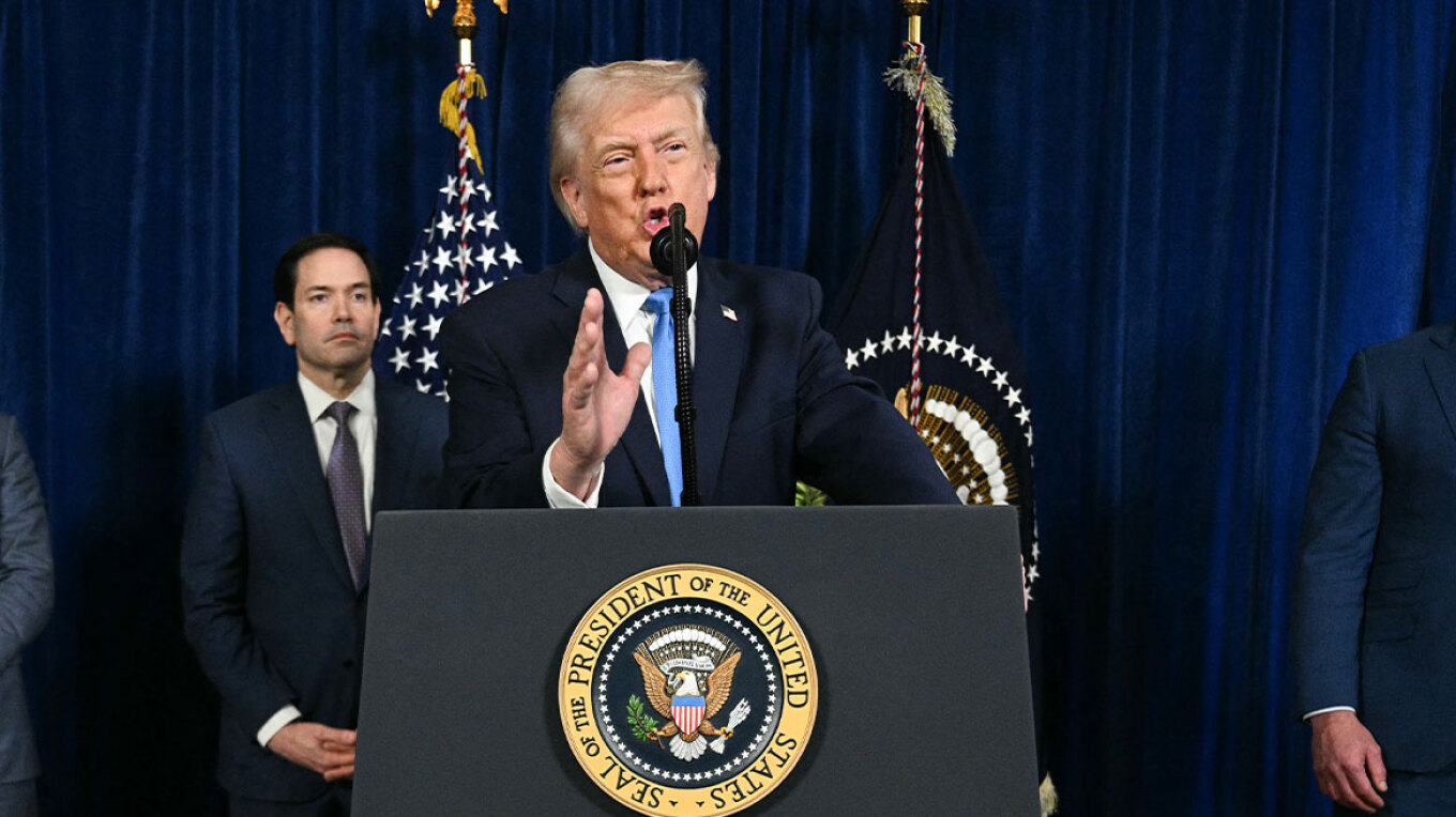 Τραμπ: Ανακοίνωσε ότι η Βενεζουέλα θα παραδώσει ως και 50 εκατ. βαρέλια πετρελαίου στις ΗΠΑ