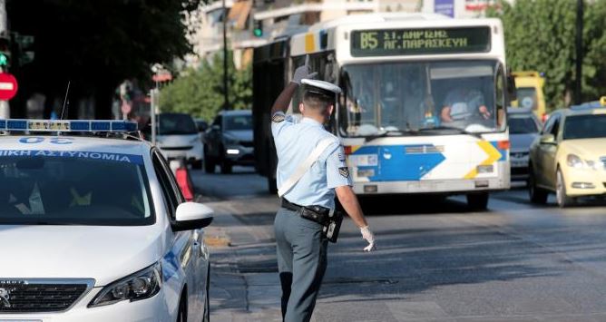 Απαγόρευση κυκλοφορίας από τις 9 το βράδυ μέχρι τις 5 το πρωί ανακοινώθηκε στην Ελλάδα