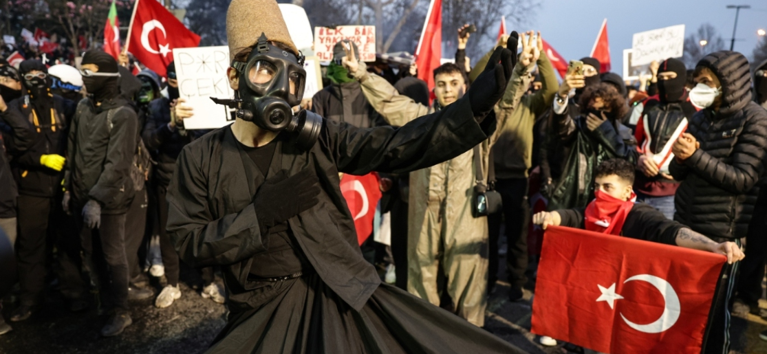 Κομισιόν: Η σύλληψη του Ιμάμογλου εγείρει ερωτήματα για την πρόσδεση της Τουρκίας στη δημοκρατική της παράδοση