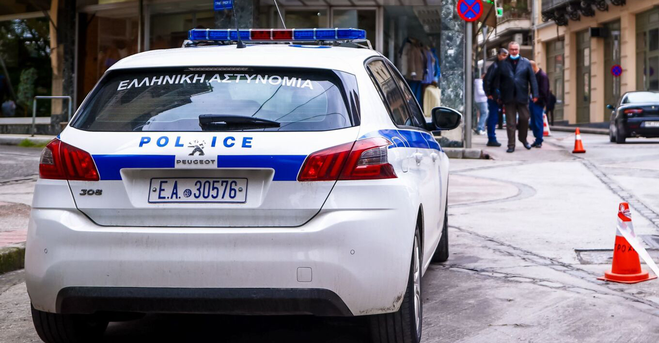 Χειροπέδες σε θαμώνα καφετέριας που παρενόχλησε σεξουαλικά 34χρονη υπάλληλο στη Θεσσαλονίκη